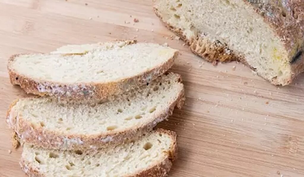 Küflü ekmeğin sağlam tarafını yediğinizde bakın neler oluyor